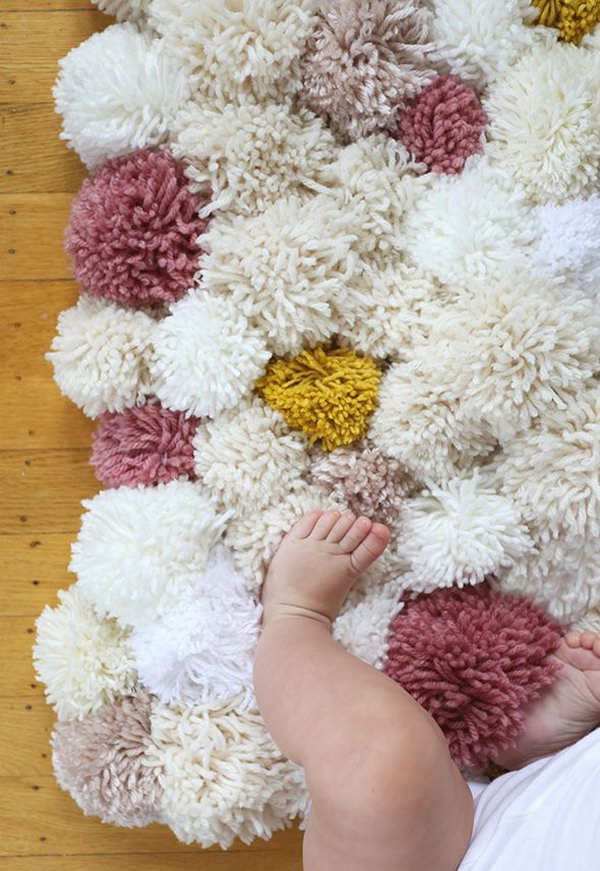 DIY Pom Pom Rug 