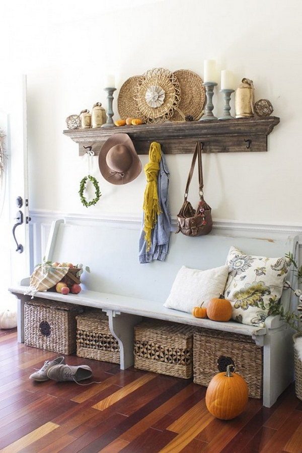 Enchanting Farmhouse Entryway Decorations For Your Inspiration