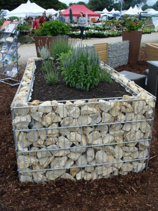 30+ Raised Garden Bed Ideas - Hative