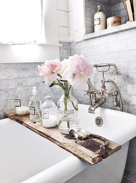 Rustic Farmhouse Bathroom Ideas - Hative