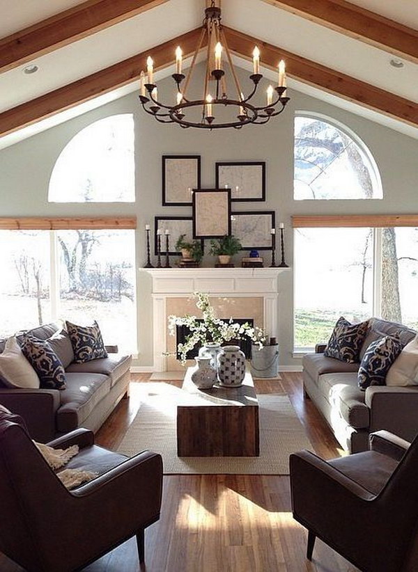 Living Room Layout: Emphasis On Alignment Or Symmetry. 