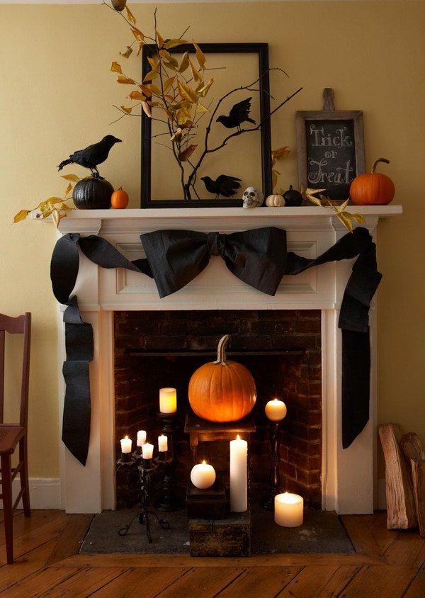 Halloween Mantle Decoration Mantle. 