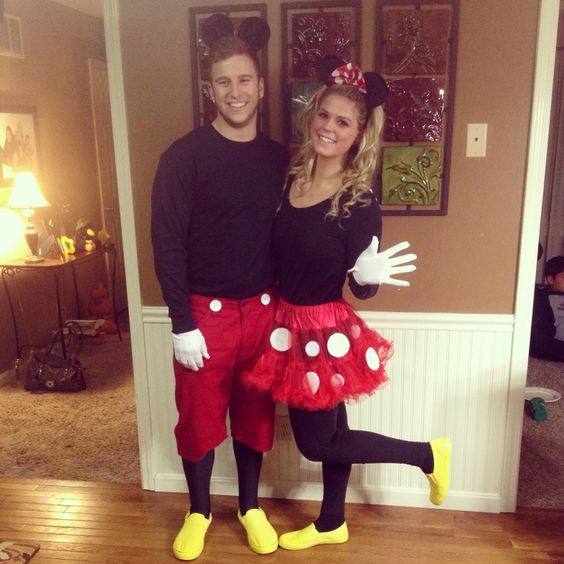 Minnie & Mickey Mouse Costume. 