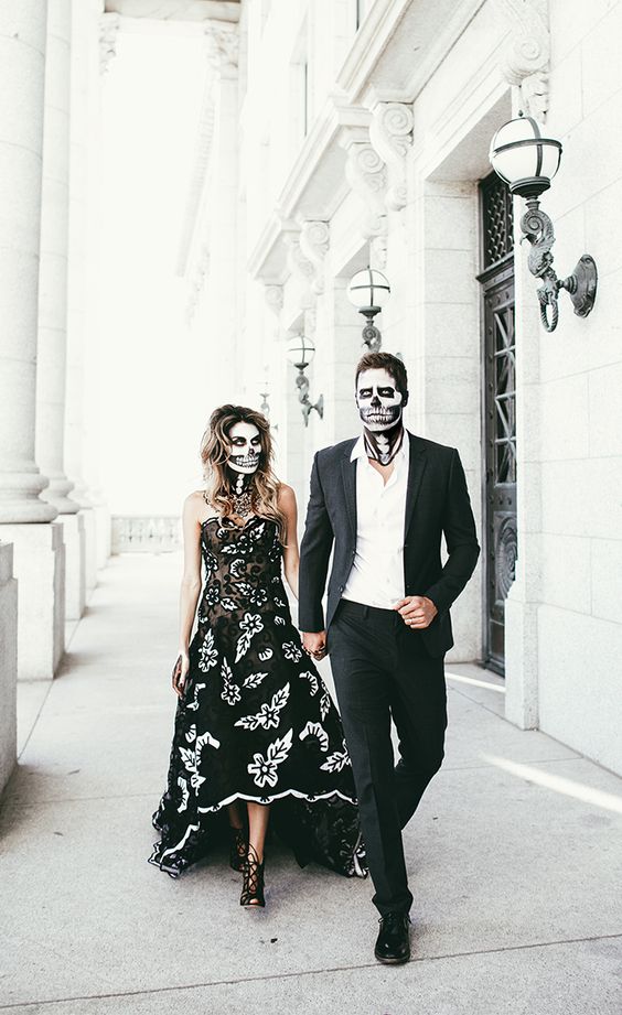 Dia de Los Muertos Couple. 