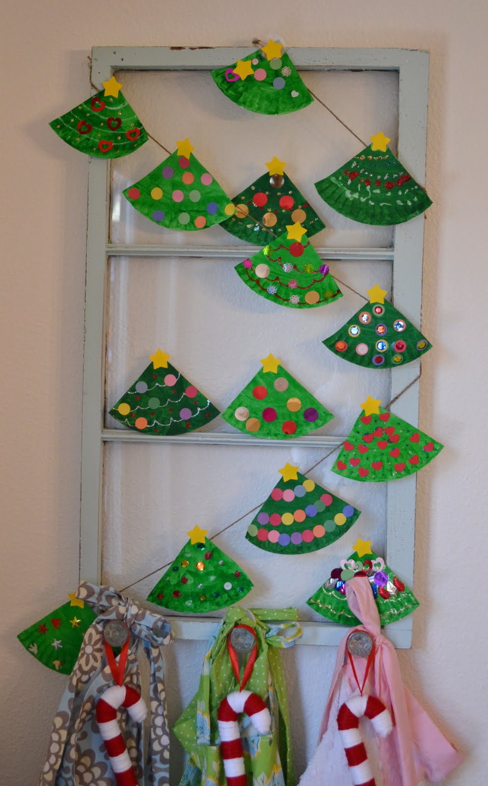 Easy and Cute DIY Christmas Crafts for Kids to Make - Hative