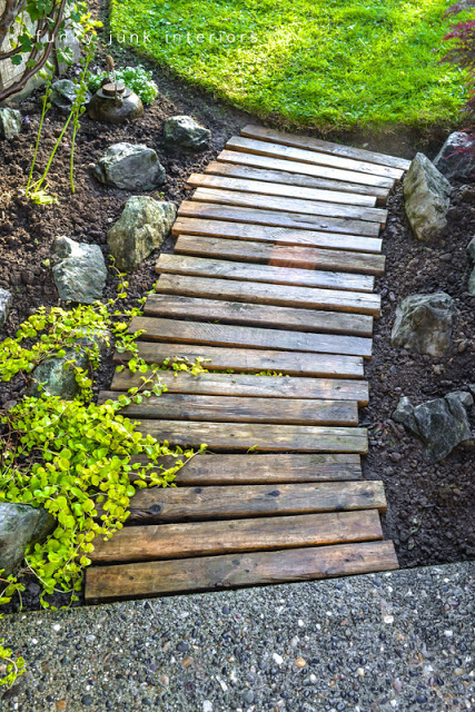 Pallet Wood Walkway. 