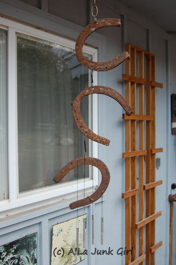 Rustic Horseshoe Wind Chimes. 