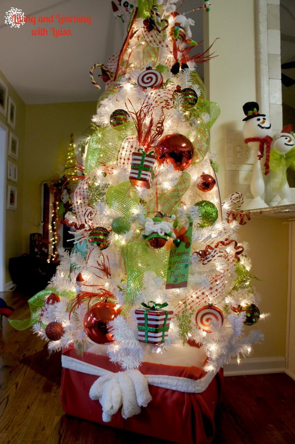 30 Creative Christmas Tree Stand DIY Ideas - Hative