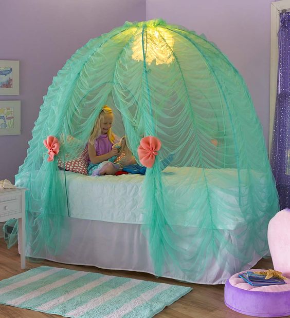 Light-Up Under-the-Sea Bed Tent. 