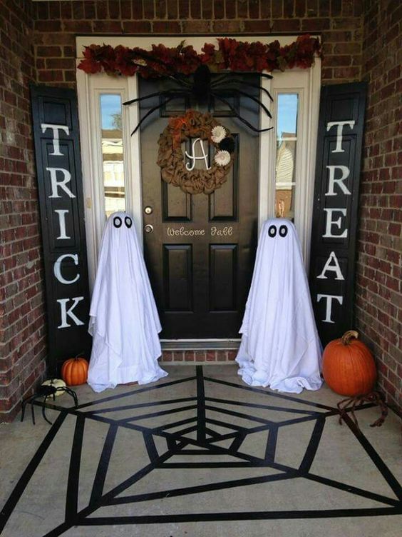 50+ Halloween Front Porch Decorations - Hative