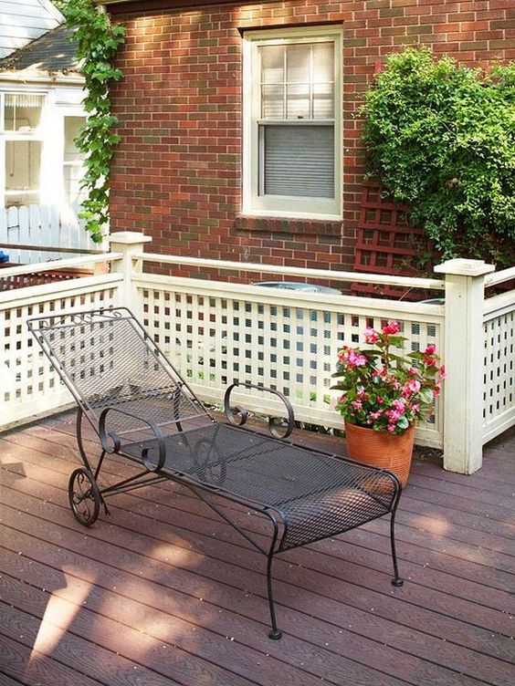 20+ DIY Deck Railing Ideas - Hative