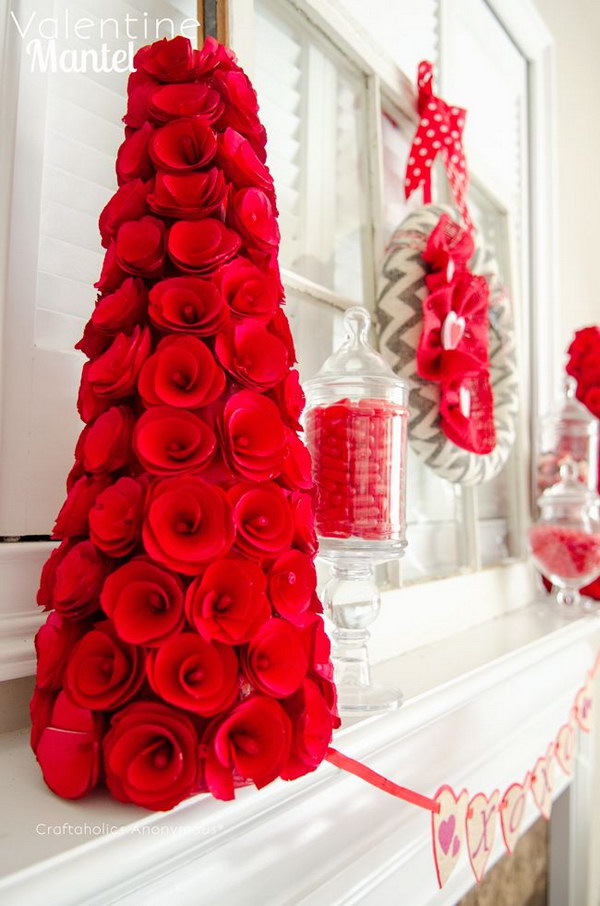 30+ Beautiful Valentine's Day Mantel Decoration Ideas - Hative