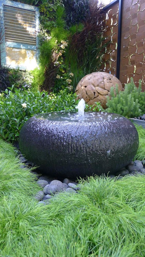 40 Great Water Fountain Designs For Home Landscape - Hative