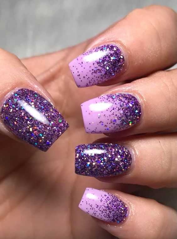 Glitter gradient nails. 