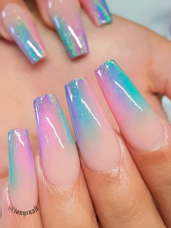 Holographic nails. 