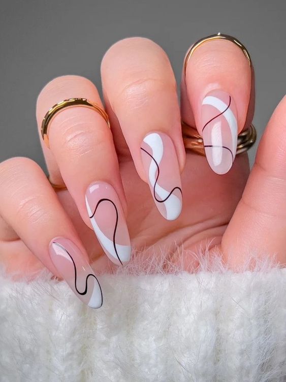 Minimalist nails. 