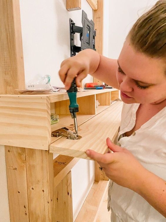 DIY Fireplace Mantel With Storage. 