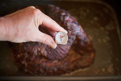 How to Cook a Ham in an Electric Roaster. 