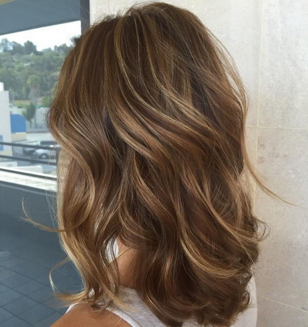 Highlights on Sandy Brown Hair. 