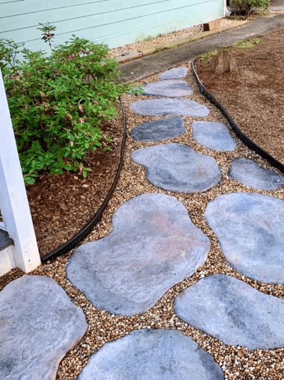 Inexpensive Stepping Stone Walkway Ideas. 