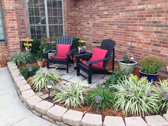 Front of House Landscape Ideas with Sitting Area. 