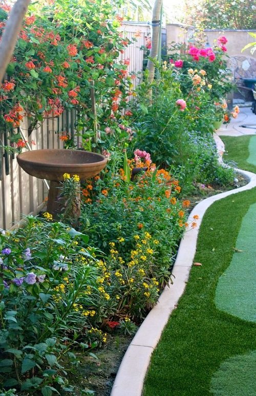 Narrow Flower Bed in Front of House. 